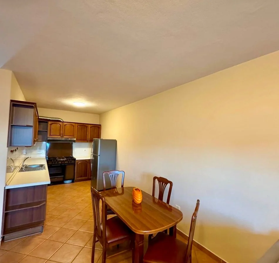 Durres, jepet me qera apartament 2+1+Ballkon Kati 5, 110 m² 350 € 