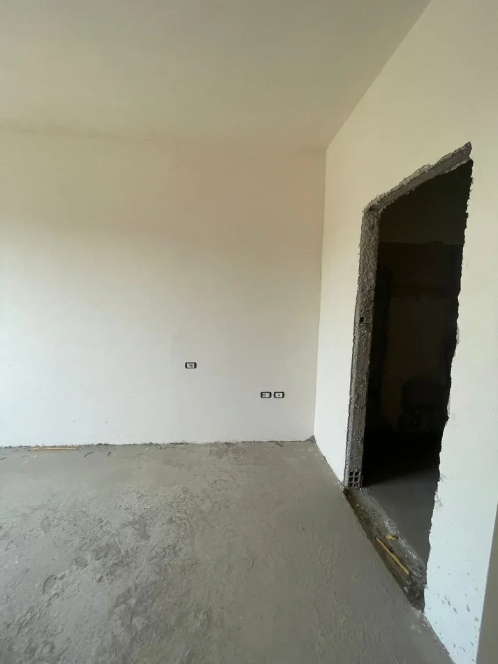 Tirane, shitet apartament 2+1 Kati 4, 115 m² 201.250 € (Fusha aviacionit)