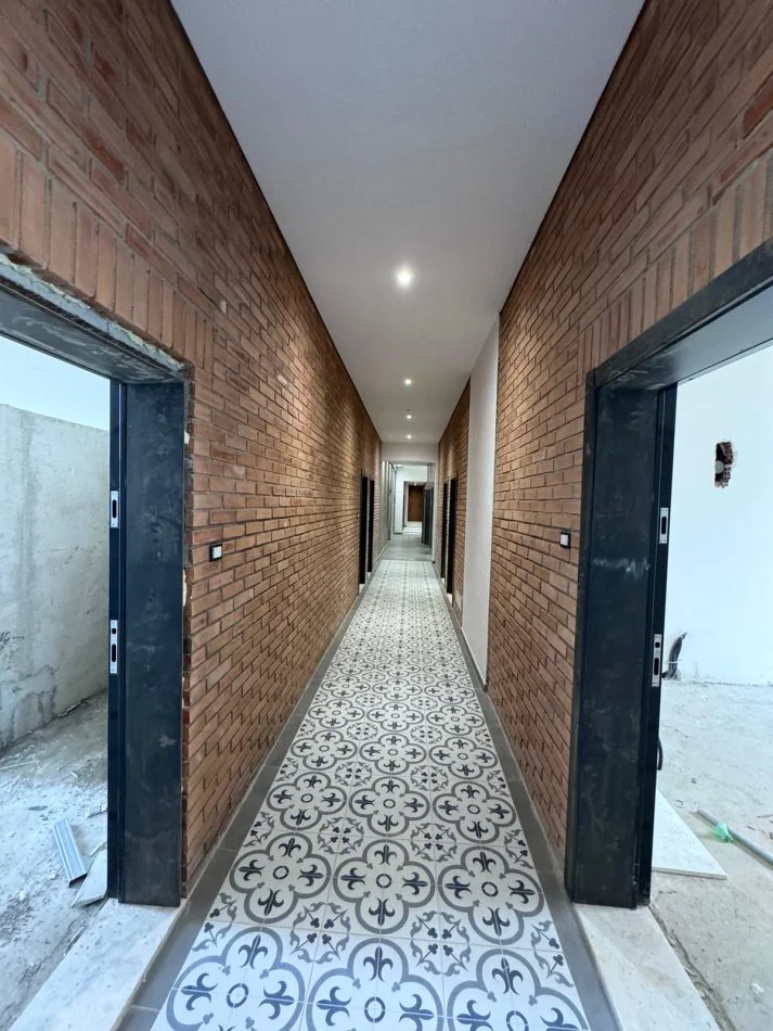 Tirane, shitet , 50.500 € 