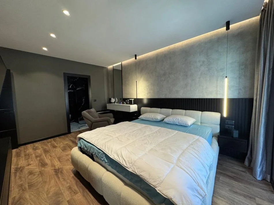 SHITET APARTAMENT 2+1+POST PARKIMI ,PRANE VILA L2 ASTIR,170K