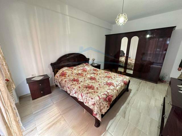 Tirane, jap me qera apartament 2+1+BLK Kati 1, 107 m² 400 Euro (Unaza E Re Astir)