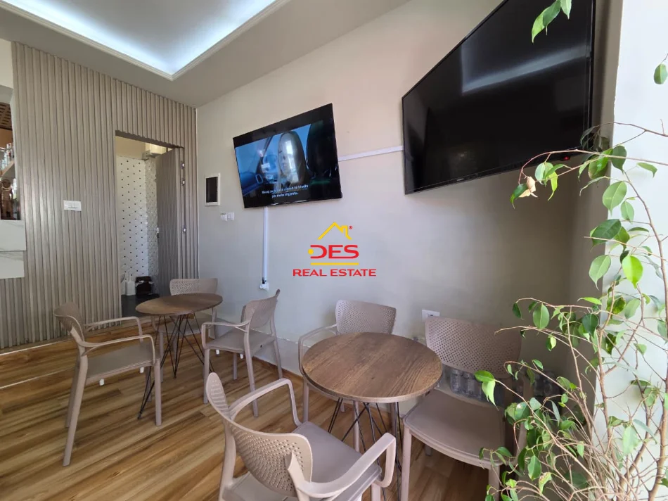Vlore, shitet bar-kafe Kati 0, 28 m² 150.000 € (Rruga Ate Kristo Negovani)