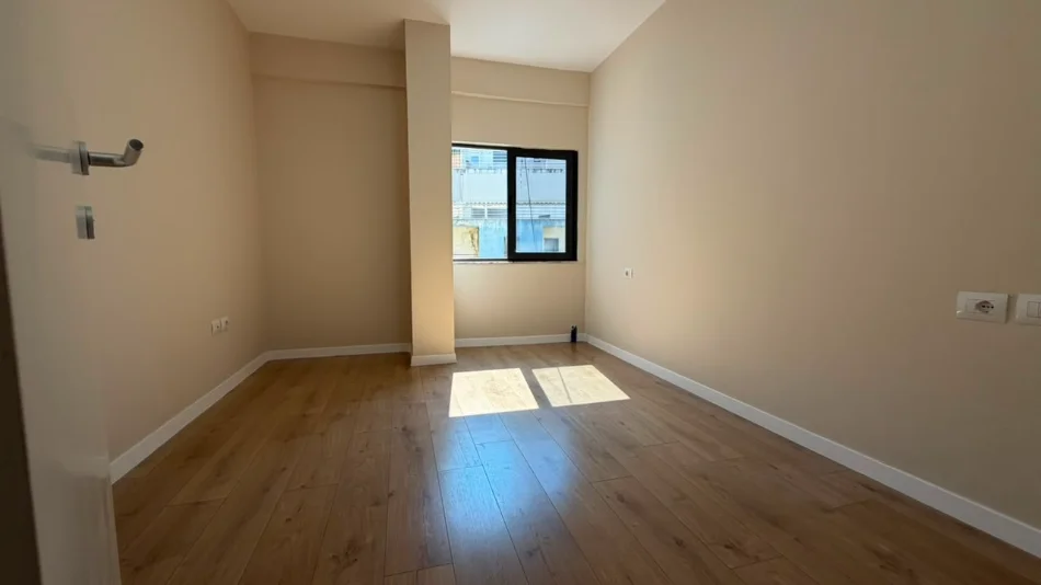 Tirane, shitet apartament 2+1+Ballkon Kati 6, 100 m² 183.000 € (don bosko) MLS # 530581012-33