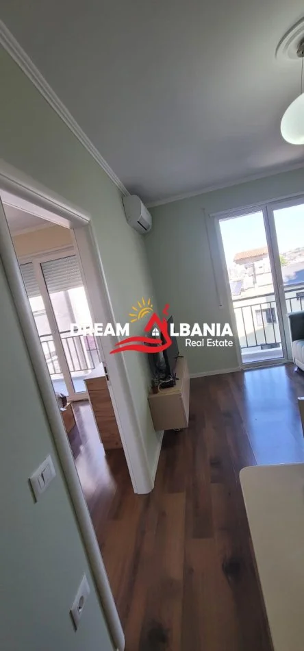Tirane, jepet me qera apartament 1+1 Kati 2, 60 m² 500 € (Rruga e Dibres)