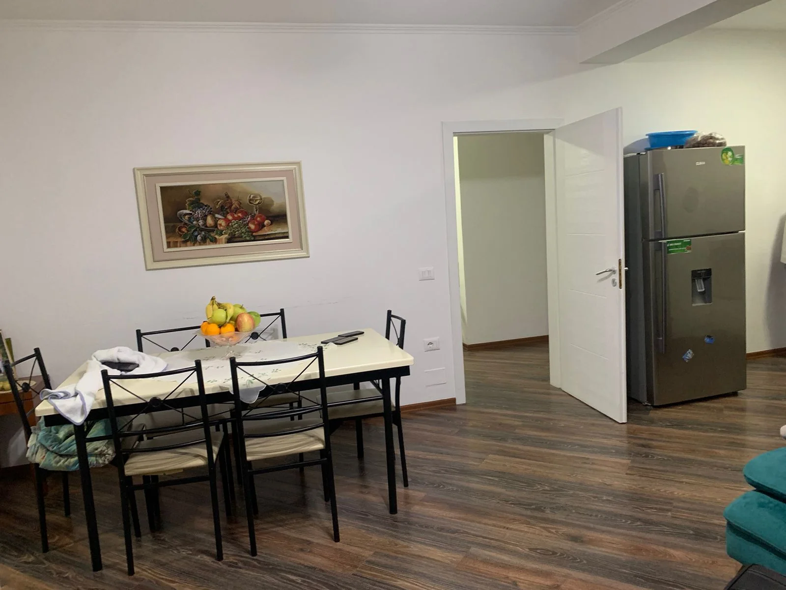 Shitet, Apartament 2+1, Rruga Muhamed Deliu, Fresku.