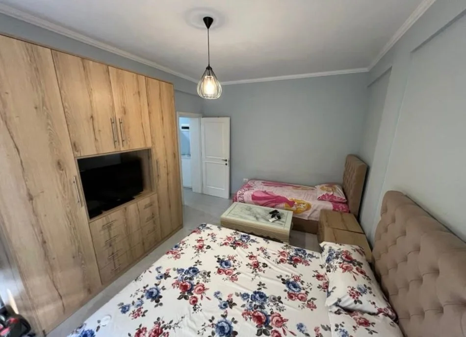 Tirane, jepet me qera apartament 1+1 Kati 2, (Zona 21)