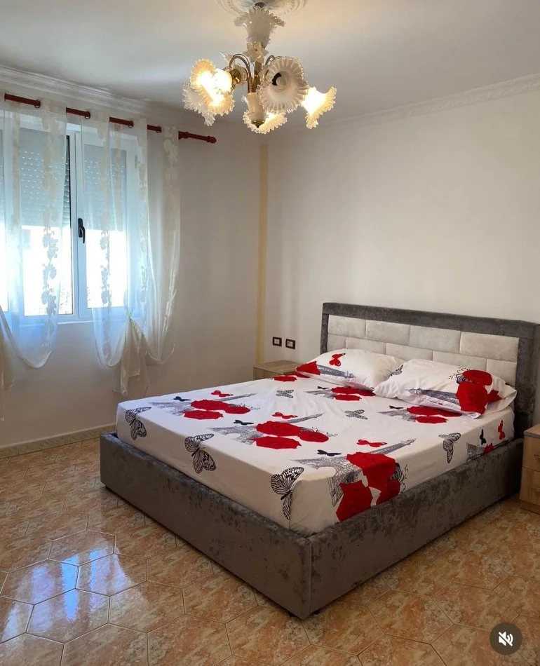 Durres, shtepi 3+1 Kati 1, (TEK MUZEUMI DURRES!)