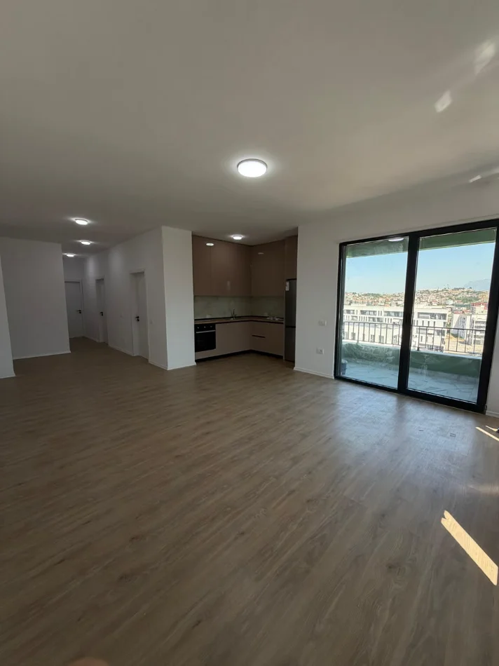 Tirane, jepet me qera apartament 3+1+Aneks+Ballkon Kati 3, 119 m² 650 € (rruga 5 maji)