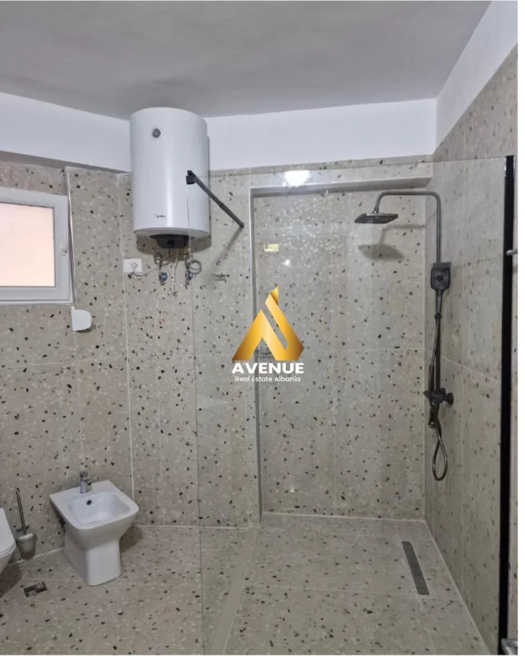 Tirane, jepet me qera apartament 2+1 Kati 2, 120 m² 1.000 € (Rruga Lidhja e Prizrenit)
