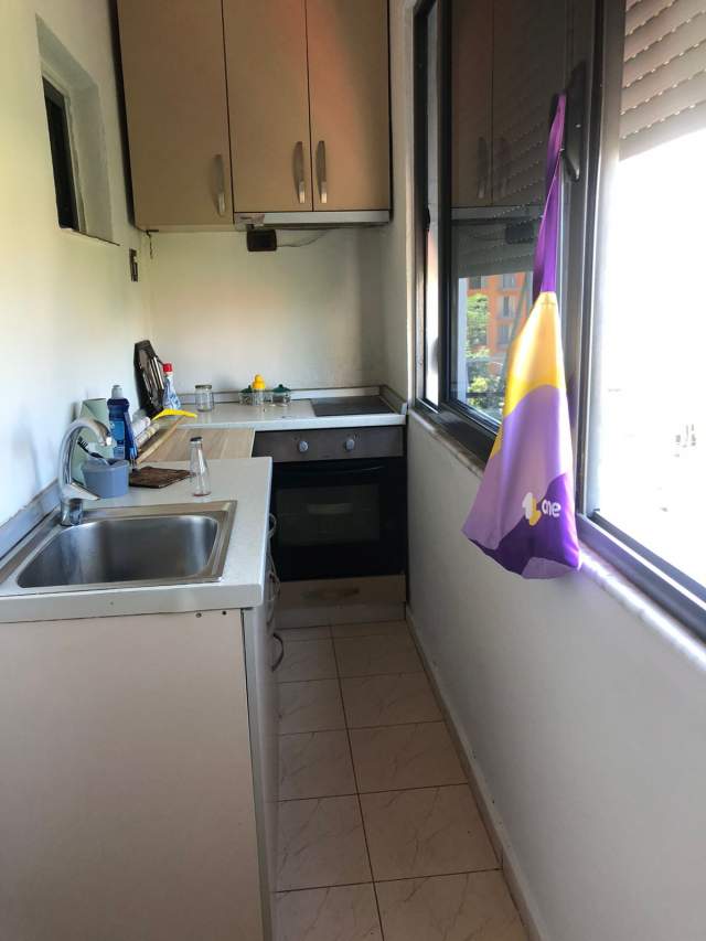 Tirane, jepet me qera apartament 1+1+A+BLK Kati 4, 80 m² 350 Euro (Xhamlliku)