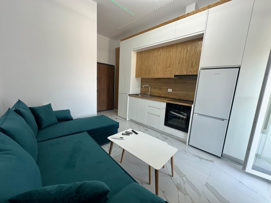 Qera,garsoniere, 250 € (Kombinat)