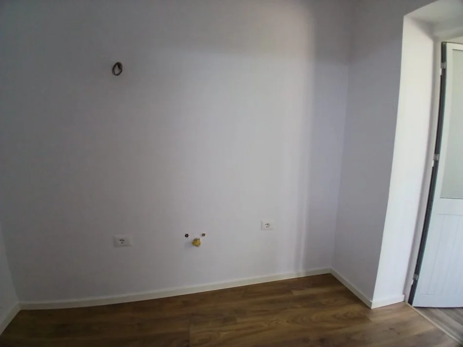 Tirane, shitet apartament 2+1 Kati 1, 70 m² 128.000 € (Todi Shkurti)