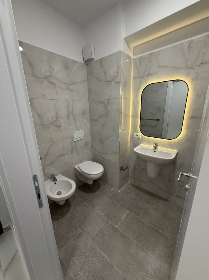 Tirane, jepet me qera apartament 1+1 Kati 3, 40 m² 420 € (Rruga Dritan Hoxha)