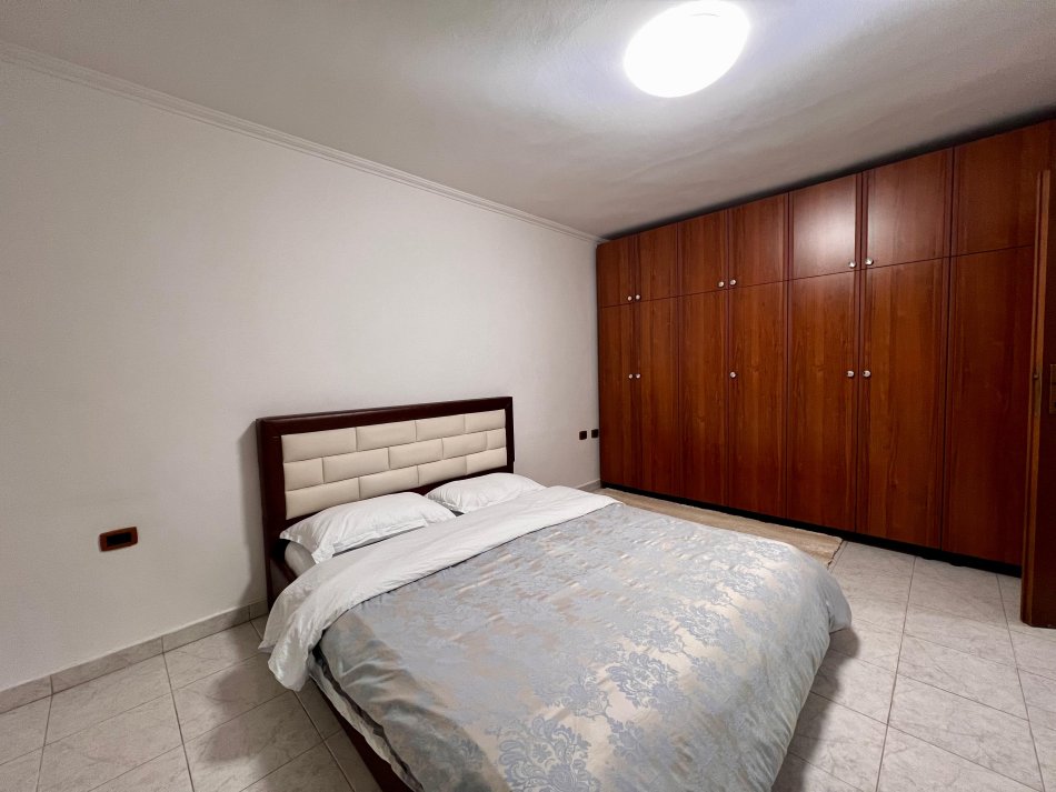 Tirane, shitet 2+1+Aneks+Ballkon Kati 3, 96 m² 260.000 € (Rruga Sami Frashëri)