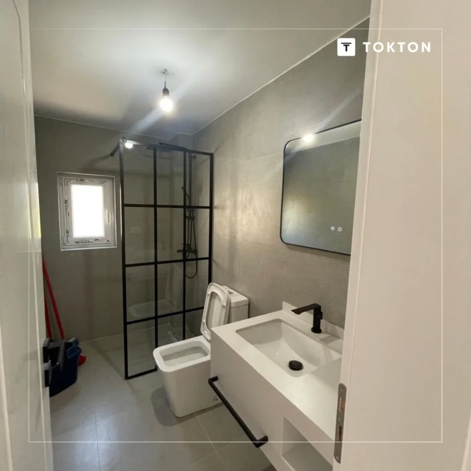 Tirane, shitet 2+1+Ballkon Kati 3, 65 m² 145.000 € (Mine Peza)