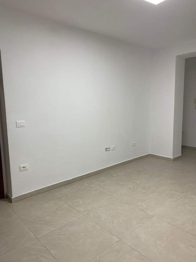 Tirane, jepet me qera apartament Kati 2, 60 m² 500 Euro (Siri Kodra)
