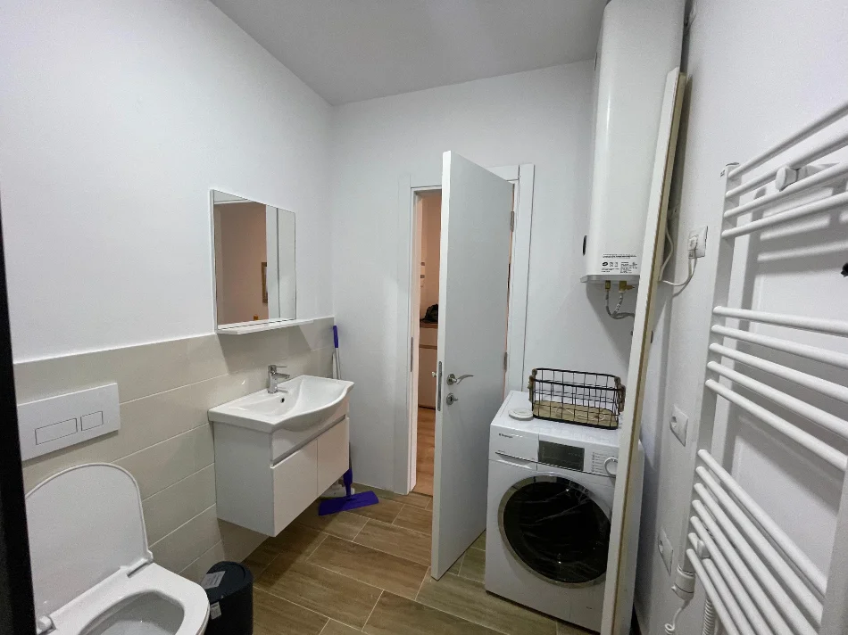 Tirane, jepet me qera apartament 1+1+Ballkon Kati 5, 63 m² 600 € (Turdiu Residence)