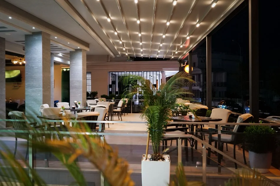 Sarande, shes Biznes ( Bar-Restorant) në shitje, Sarandë 30.000 €
