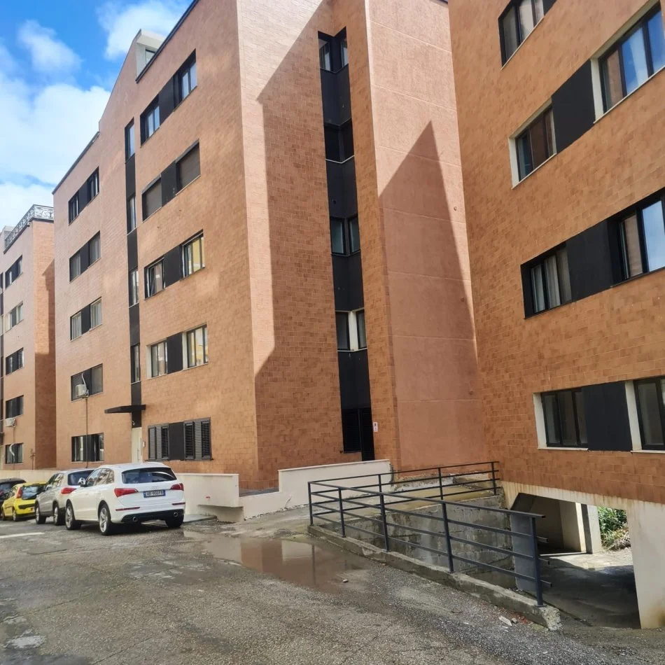 Durres, shitet apartament 2+1+Ballkon Kati 2, 110 m² 155.000 € (Vila e Zogut Durres)