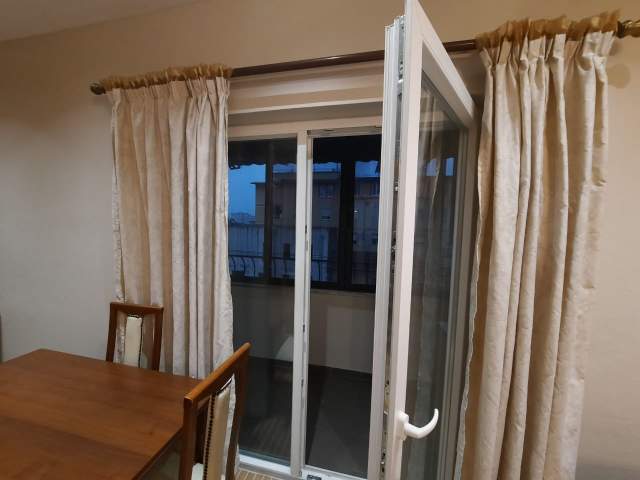 Tirane, jepet me qera apartament 1+1+BLK Kati 5, 75 m² 45.000 Leke (Rruga e Kavajes)