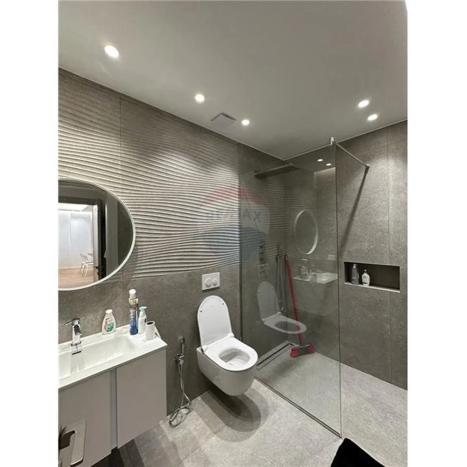 Tirane, shes apartament 2+1+Aneks+Ballkon Kati 2, 100 m² 250.000 € 