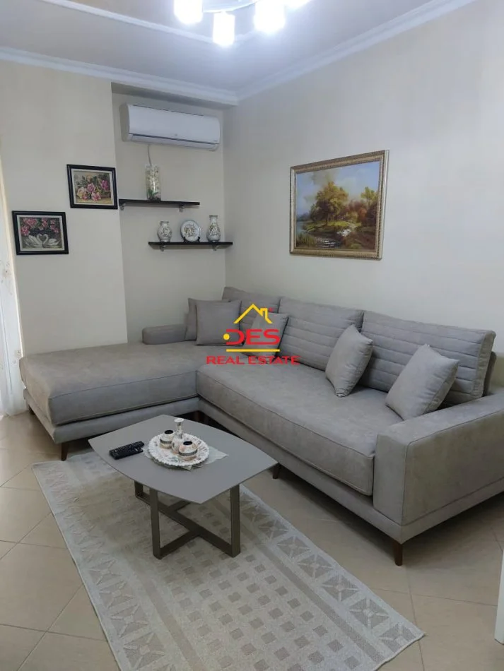 Vlore, shitet apartament 1+1+Ballkon Kati 3, 76 m² (Rruga Murat Tërbaçi)