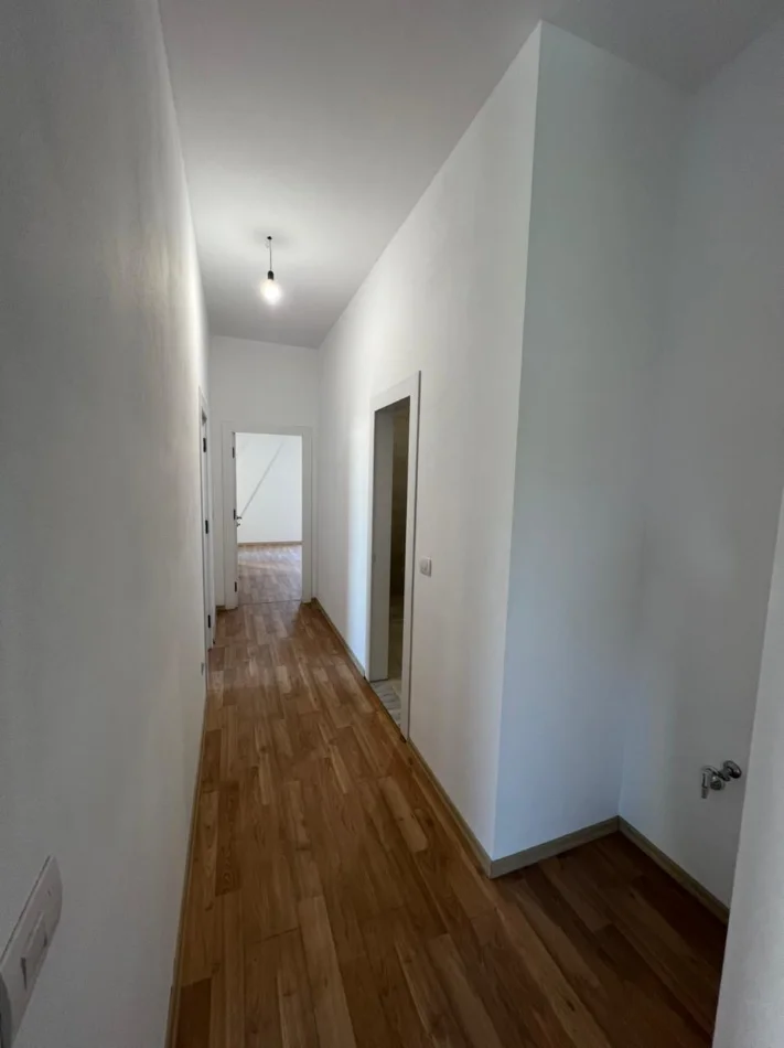 Tirane, shitet apartament 2+1+Ballkon , 123 m² 437.000 € (Rruga e kosovareve)