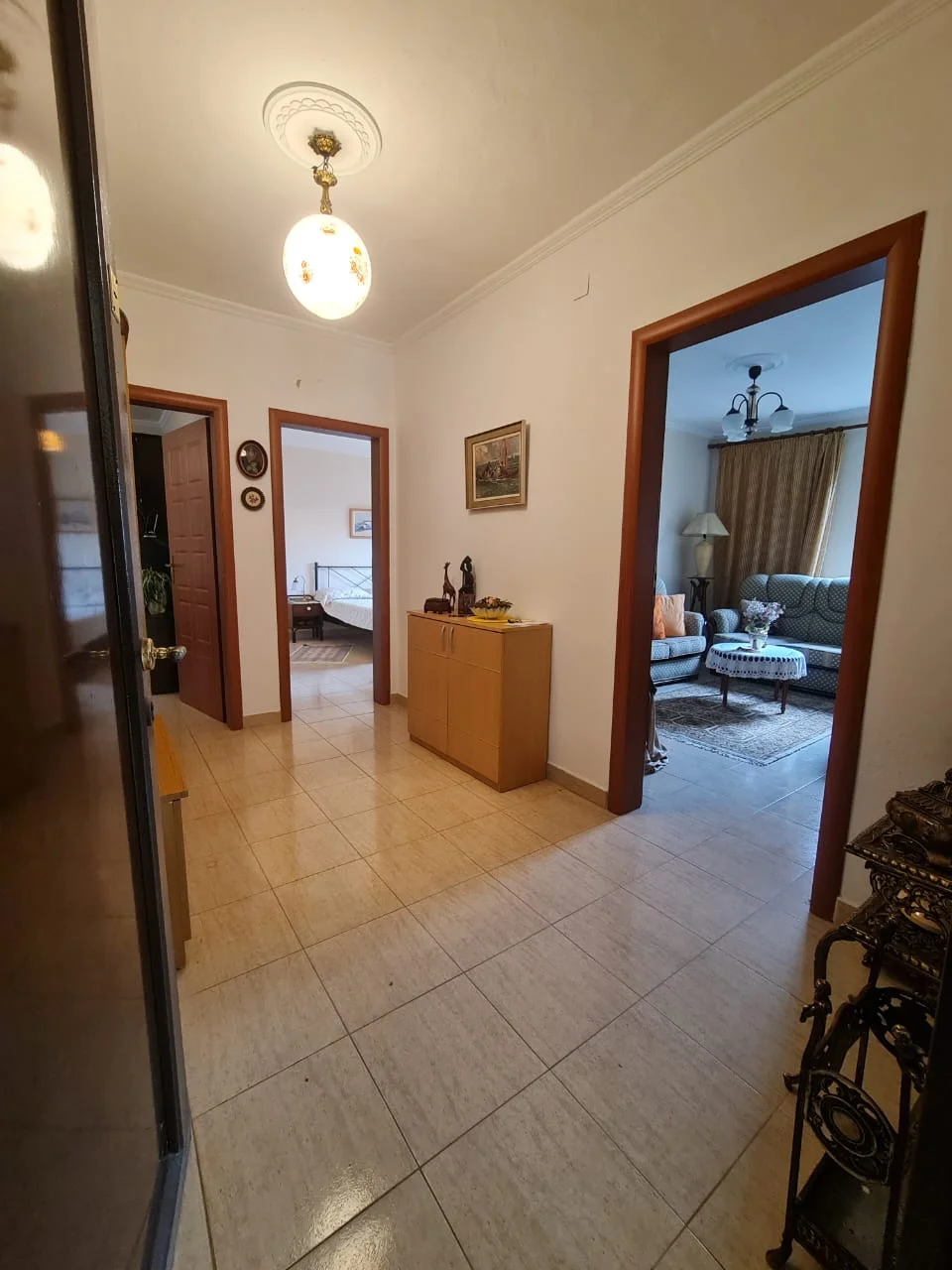 Apartament per shitje pallat egzistues rruga irfan tomini