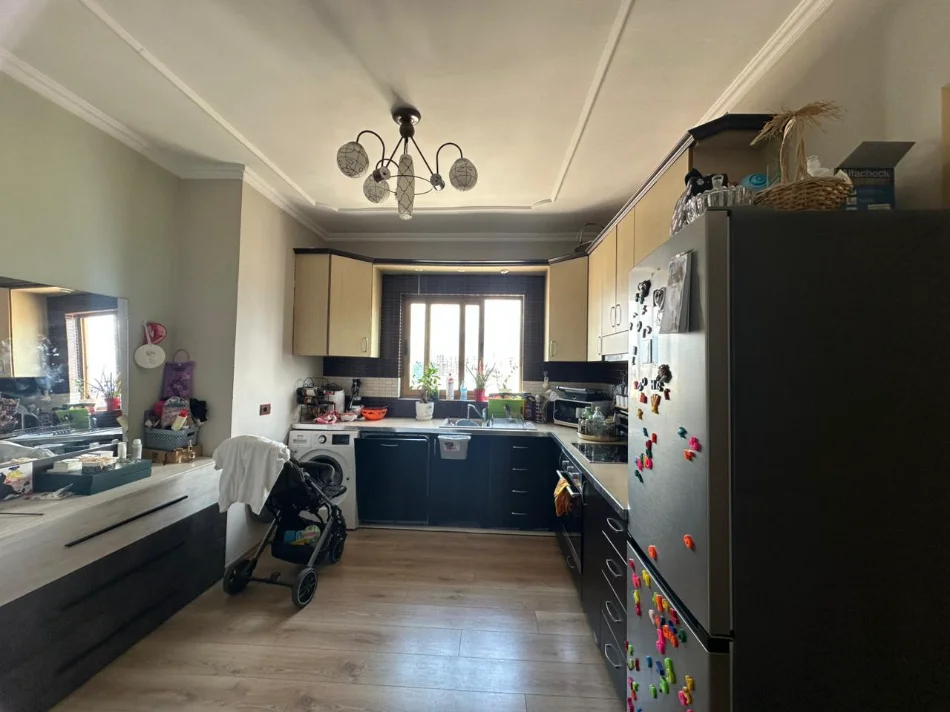 Tirane, shitet apartament 1+1+Ballkon Kati 10, 68 m² 126.000 € (Don Bosko)