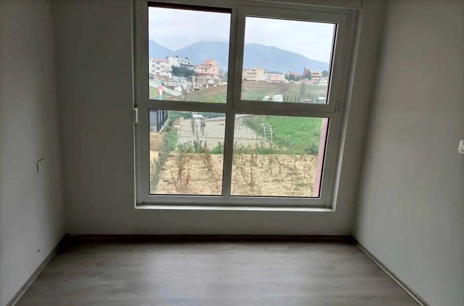 Tirane, shitet apartament 2+1+Ballkon , 83 m² 129.000 € (Ali Demi)