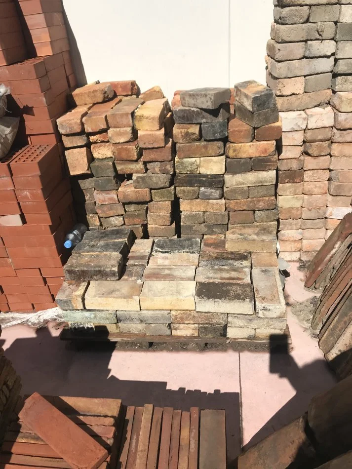 Tirane, shes Tulla shamat zjarrduruese te reja dhe te perdorura, Pllaka balte per veshje ambjentesh të ndryshme, llaç shamat zjarrdurues, oxhaqe, furra etj 10 €