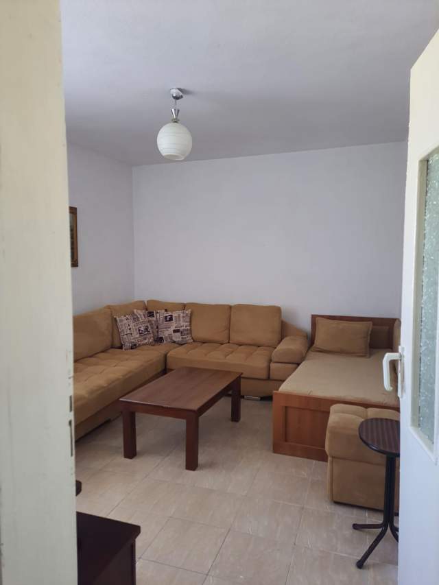 Tirane, jepet me qera apartament 1+1 Kati 3, 70 m² 25.000 Leke (Paskal Vodica)