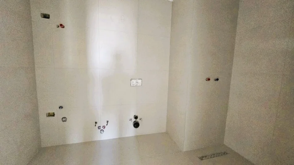 Tirane, shitet apartament 2+1+Aneks+Ballkon Kati 5, 109 m² 326.400 € (Rruga Kavajes)
