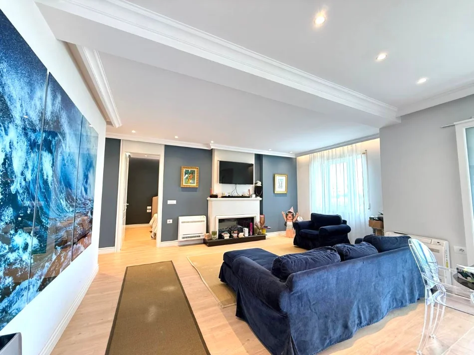 Durres, shitet apartament 3+1 , 133 m² (Gjiri Lalzit)