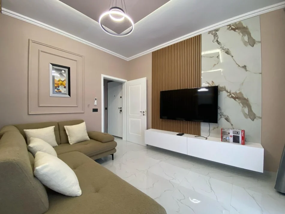 Tirane, jepet me qera apartament 1+1+Ballkon , 750 € (Rruga e Durresit)