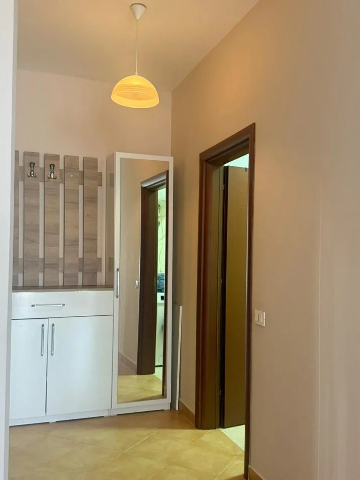 Tirane, jepet me qera apartament 2+1+Ballkon Kati 7, 100 m² 60.000 leke