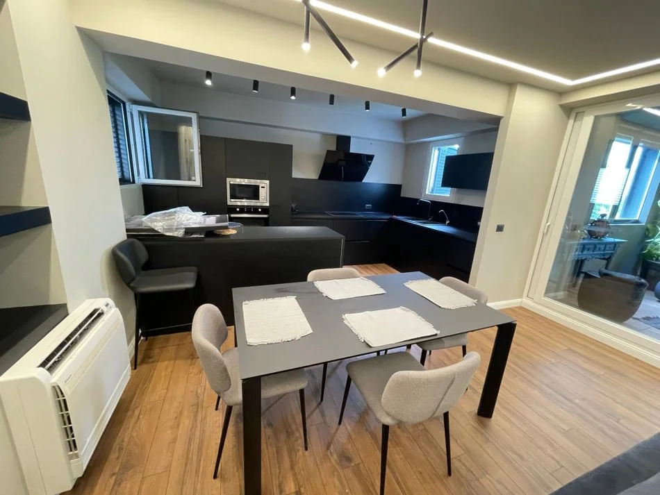 Tirane, jepet me qera apartament 3+1+Aneks+Ballkon Kati 1, 160 m² 2.350 € (Long Hill , TEG)