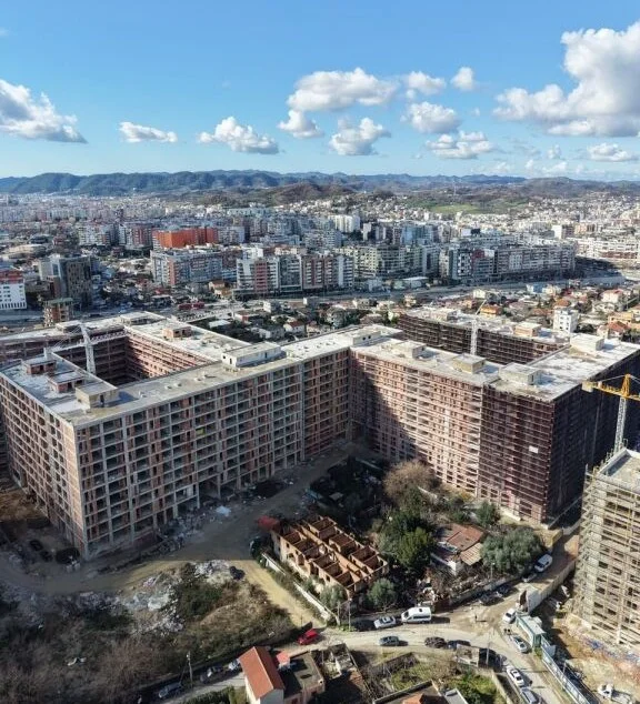 Tirane, shitet apartament 2+1+Aneks+Ballkon Kati 5, 114 m² 217.100 € 