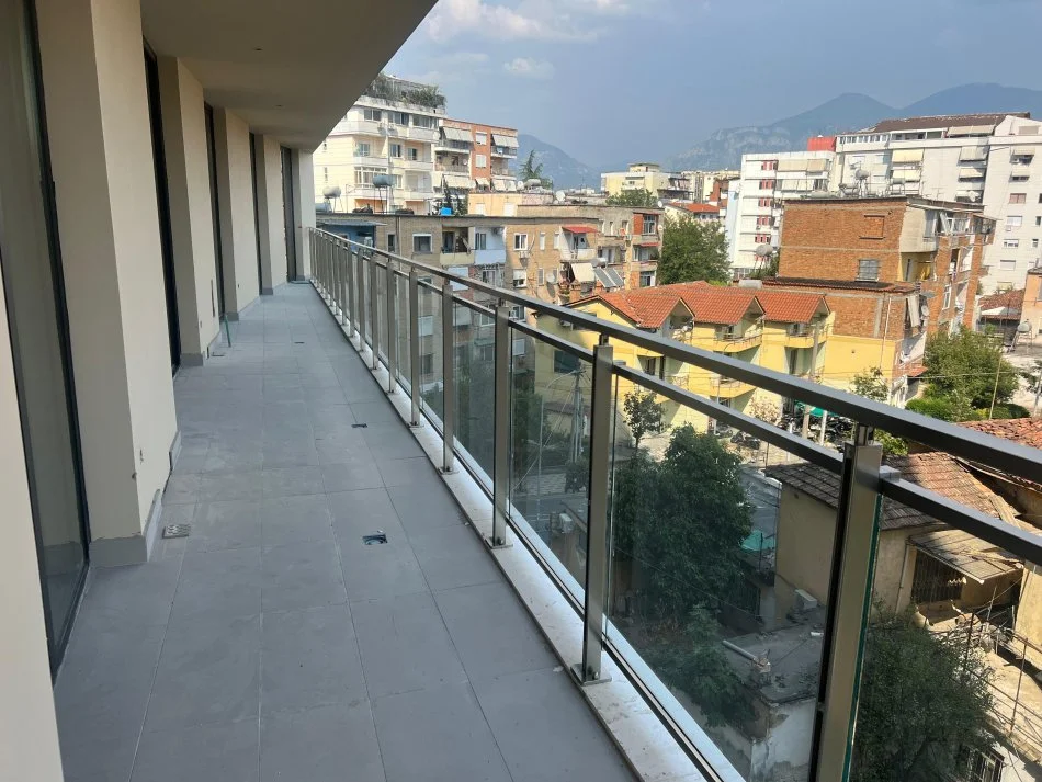 Tirane, shes apartament 2+1+Aneks+Ballkon Kati 1, 113 m² 226.000 € (MINE PEZA)