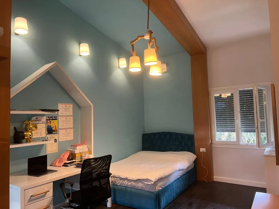 Tirane, jepet me qera Vile 3 Katshe Kati 0, 360 m² 3.500 € 