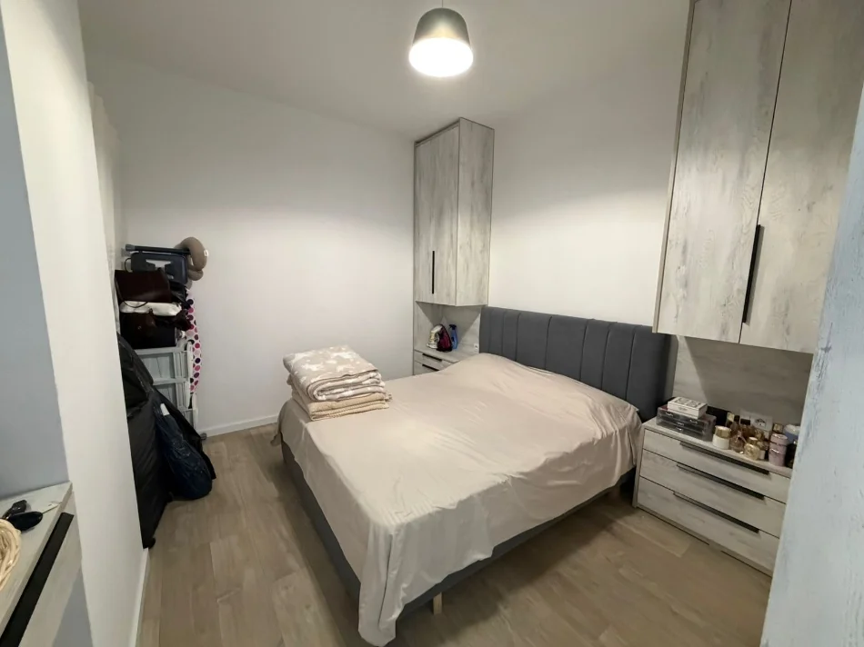 Tirane, jepet me qera apartament 1+1 Kati 5, 60 m² 530 € (Bar oslo brryli)