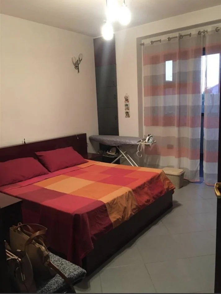 Tirane, jepet me qera apartament 1+1+Ballkon Kati 3, 100 m² 500 € (Mine Peza)