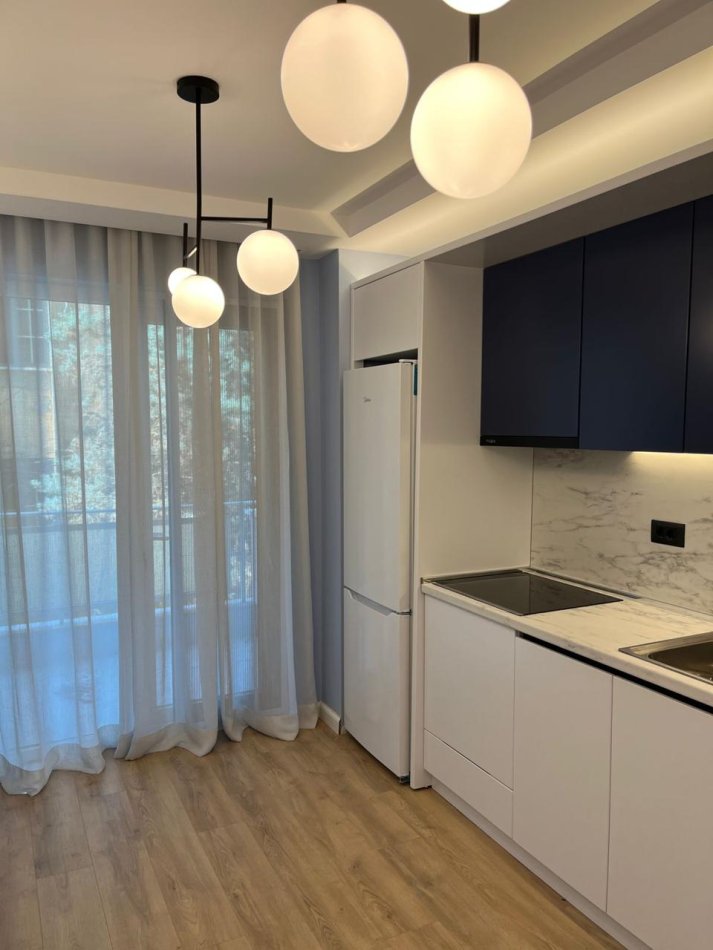 Tirane, jepet me qera zyre Kati 2, 116 m² (Bllok)