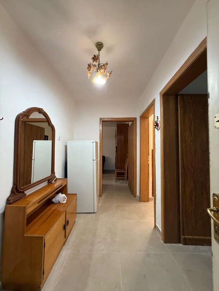 Tirane, jepet me qera apartament 3+1+Ballkon Kati 4, 85 m² 600 € (Mozaiku i Tiranes)