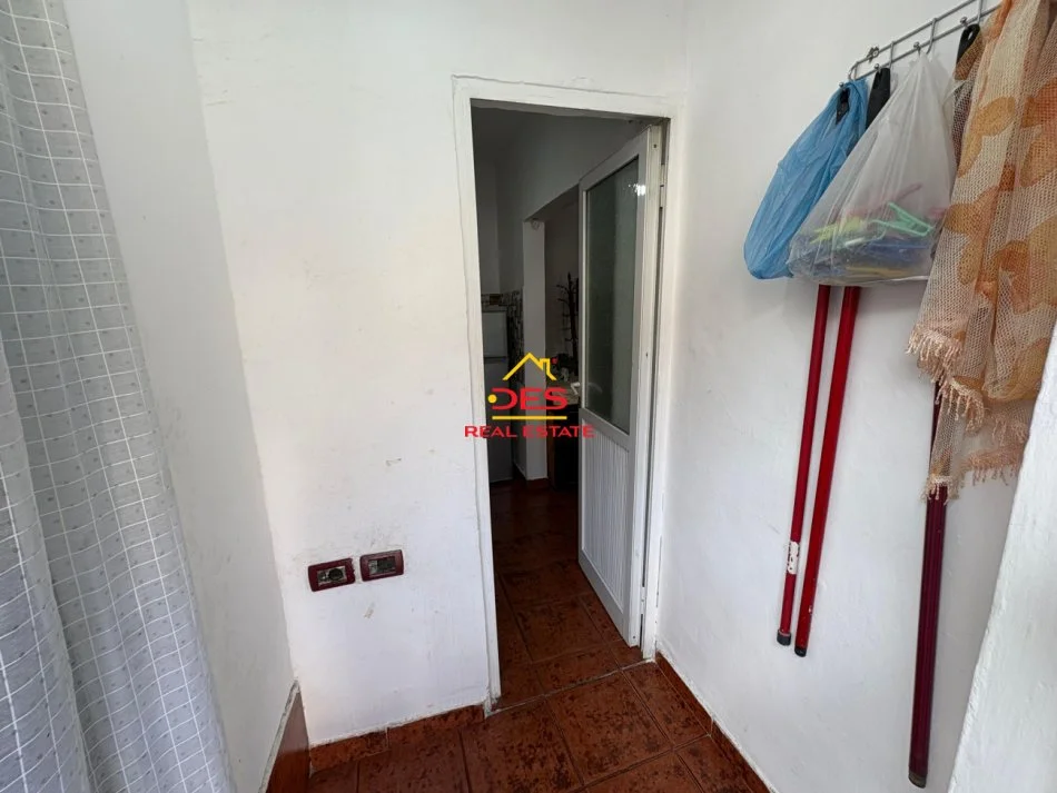 Vlore, jepet me qera garsonier Kati 0, 50 m² 150 € (Rruga Osman Haxhiu)