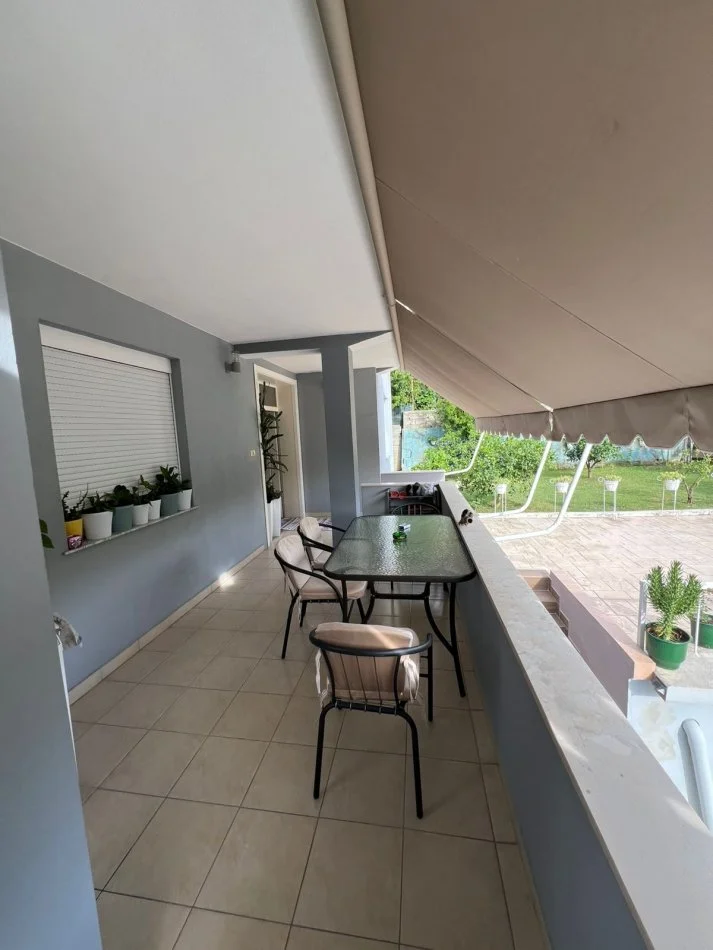 Tirane, shitet Vile Kati 3, 431 m² 400.000 € (Shkoze)