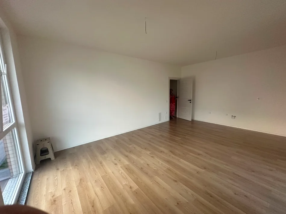 Shqiperi, jepet me qera apartament 2+1+Ballkon Kati 2, 98 m² 400 € (Rruga Lidhja e Prizrenit , Paskuqan)