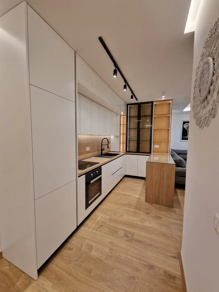 Tirane, jepet me qera apartament 2+1 Kati 3, 83 m² 1.000 € (Kopshti Zoologjik)