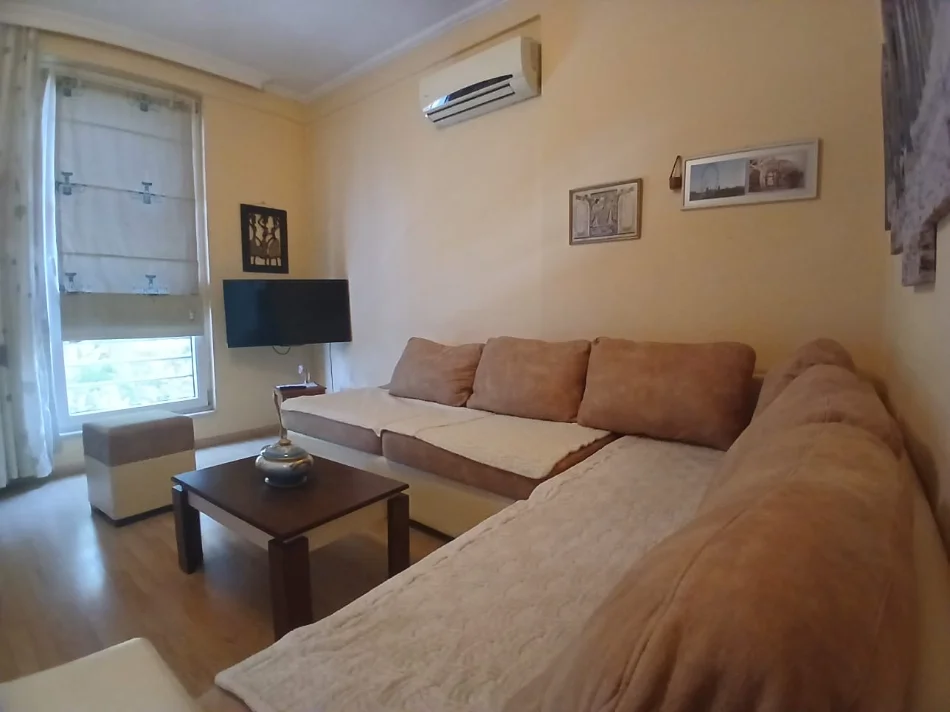 Tirane, jepet me qera apartament 1+1 Kati 4, 72 m² 530 € (Fondi Besa ,Rruga Dritan Hoxha)