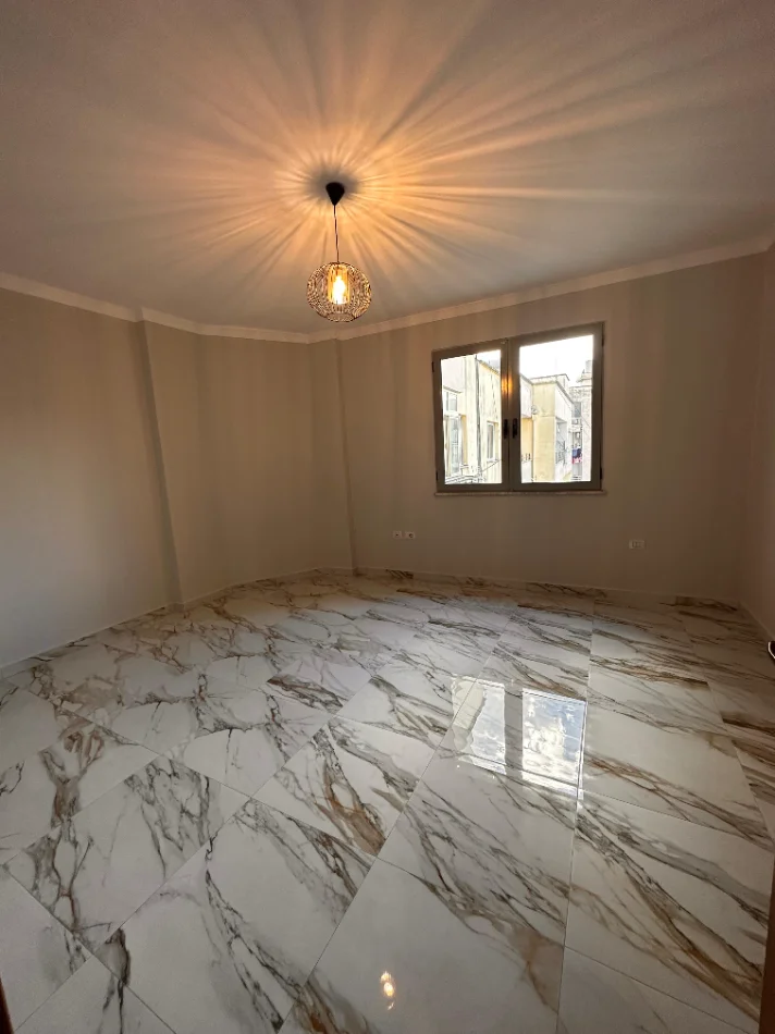 Tirane, shitet apartament 2+1+Ballkon Kati 7, 100 m² 145.000 € 